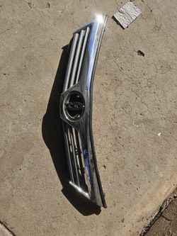 Toyota Camry Le grille Oem