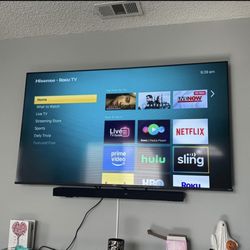 60” Hisense Roku  Smart Tv