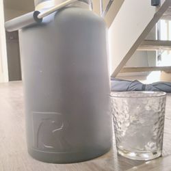 5 Dollars  Gym And Hunting season!!! 1 Gallon Rtic Jug