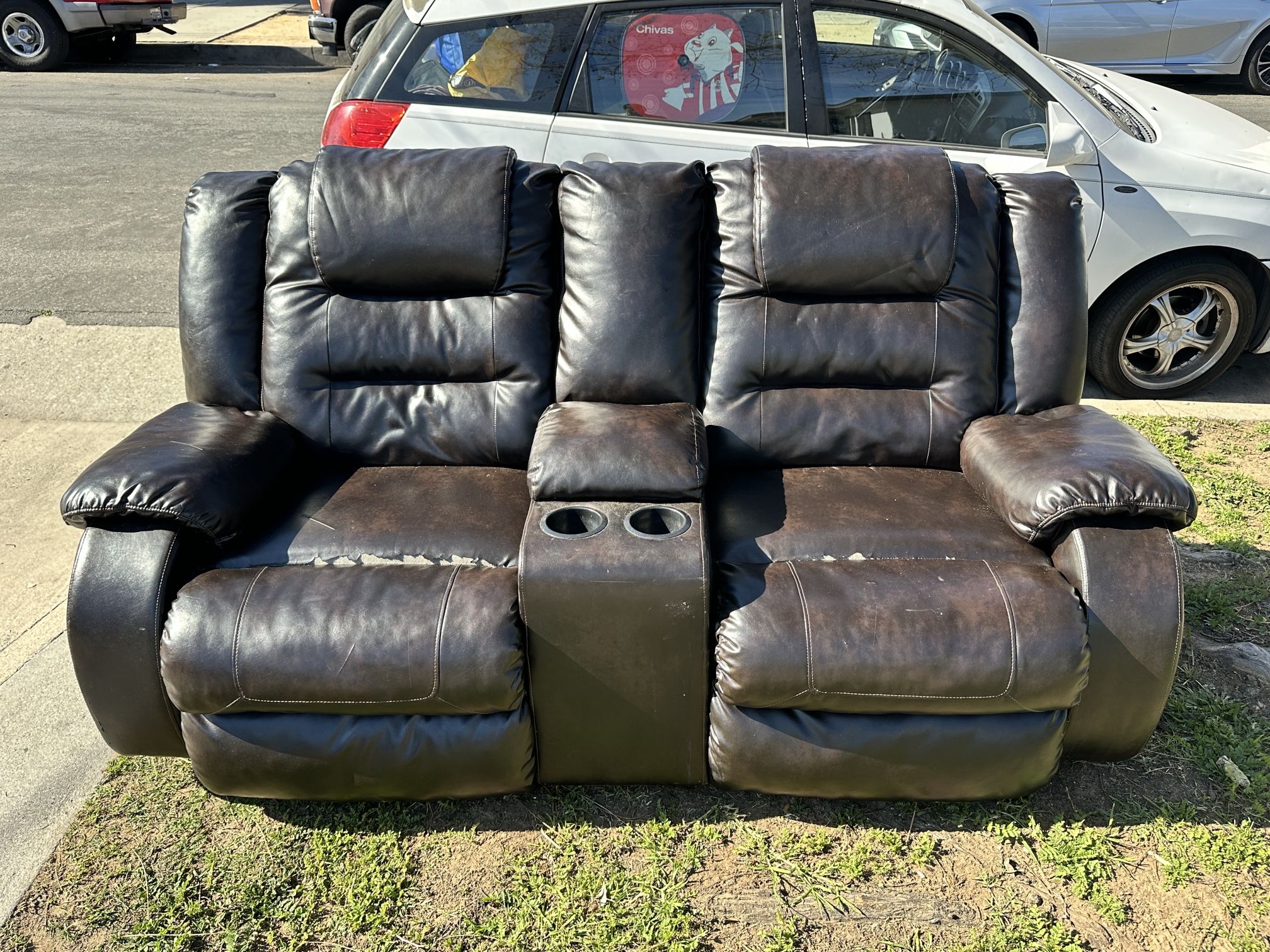 Free 839 Bay View Ave Wilmington. Ca