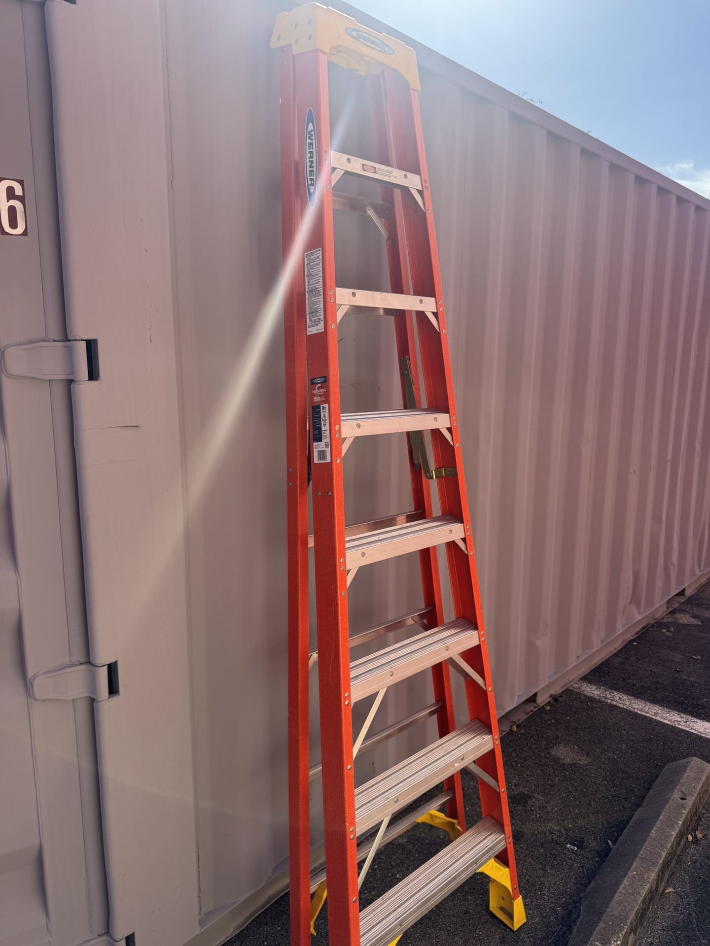 Werner fiberglass 8ft Ladder - Excellent Condition