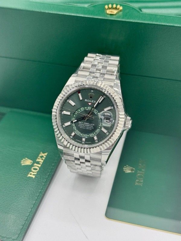 Rolex Skydweller 336934 42mm Green Dial Stainless Steel 2025 Box & Papers