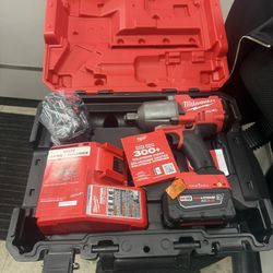 Illwaukee M18 FUEL ONE-KEY 18V Lithium-lon Brushless Cordless 3/4 in. Impact Wrench with Friction Ring(set)