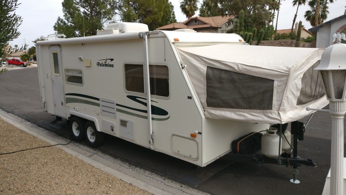 2002 Palomino Stampede Hybrid travel trailer S-235SL