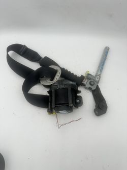 2017 to 2023 Subaru Crosstrek right side seat belt BLACK