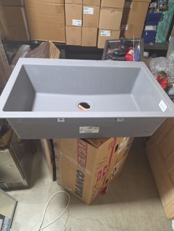 Franke kitchen sink granite 33Wx22Dx9in