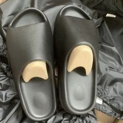Yeezy Slide YS-01 Black DS