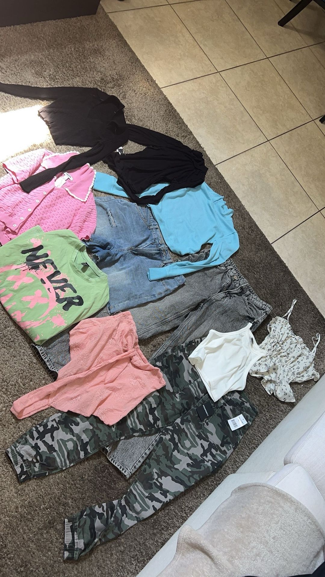 Girls Women’s Clothes 25$