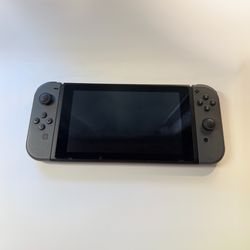 Nintendo Switch 