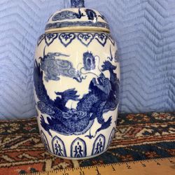 Vintage Chinese Blue & White Porcelain Jar Phoenix Motif 