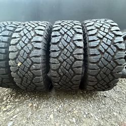 LT285/70R17 Goodyear Wrangler Duratrac AT $1200