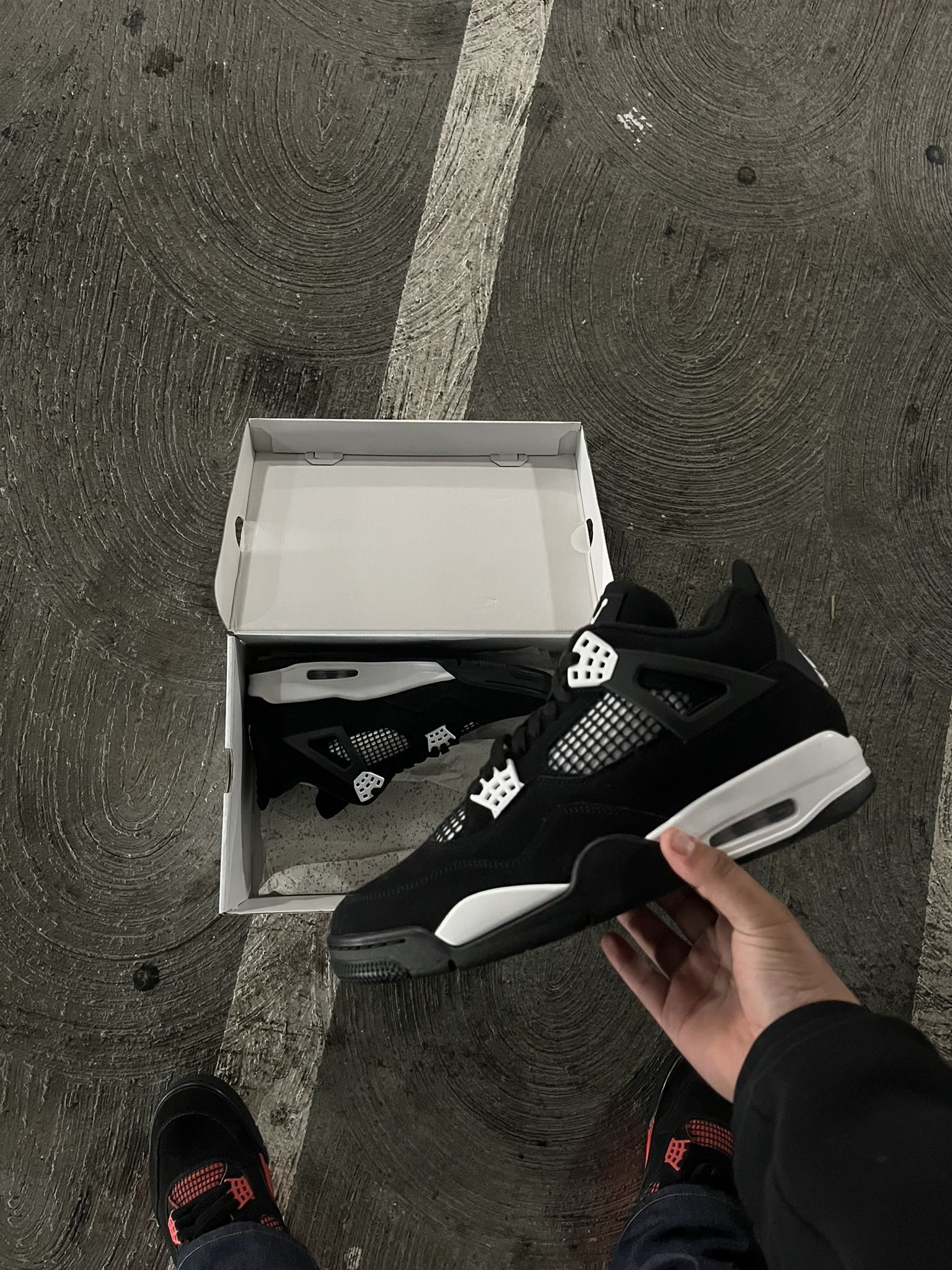 Jordan 4