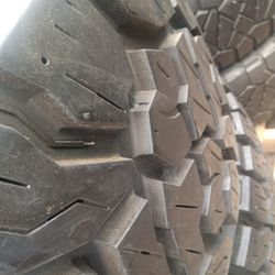 PAIR OF KENDA KLEVERT RT ONLY 2