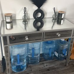 Mirrored Vanity/desk/accent Table