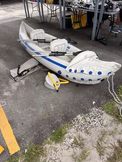 Inflatable canoe