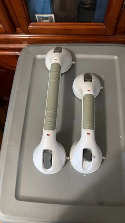 Sturdy handlebars for showers
