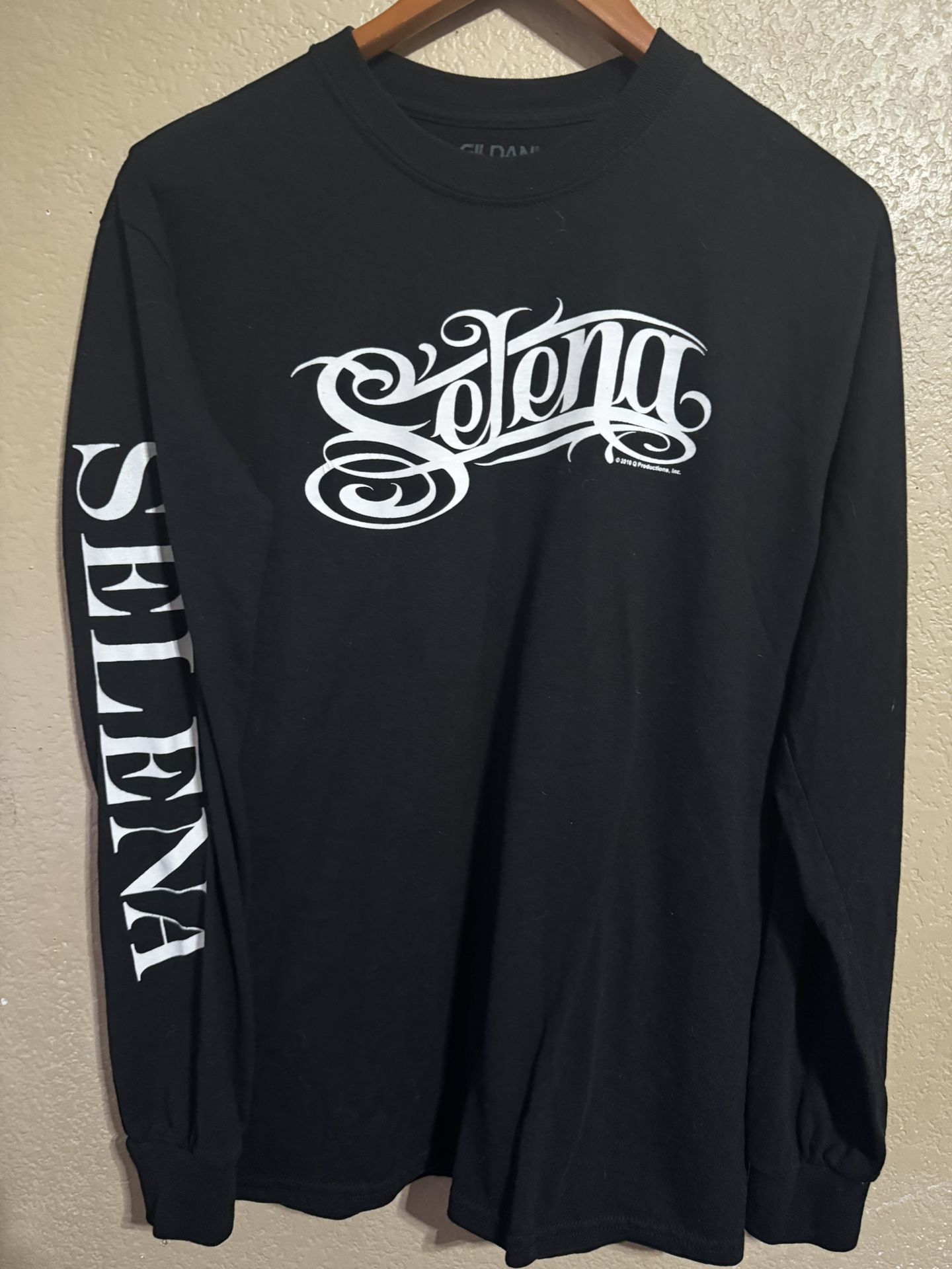 2010 Selena Longsleeve Tshirt Medium