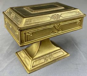 Antique Weidlich Brothers Mfg 1913 “Pompeian Gold" Series Pedestal Jewellery Casket
