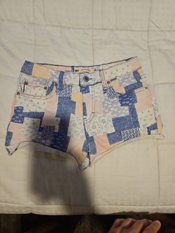 Levi's Girlfriend Shorts Size14