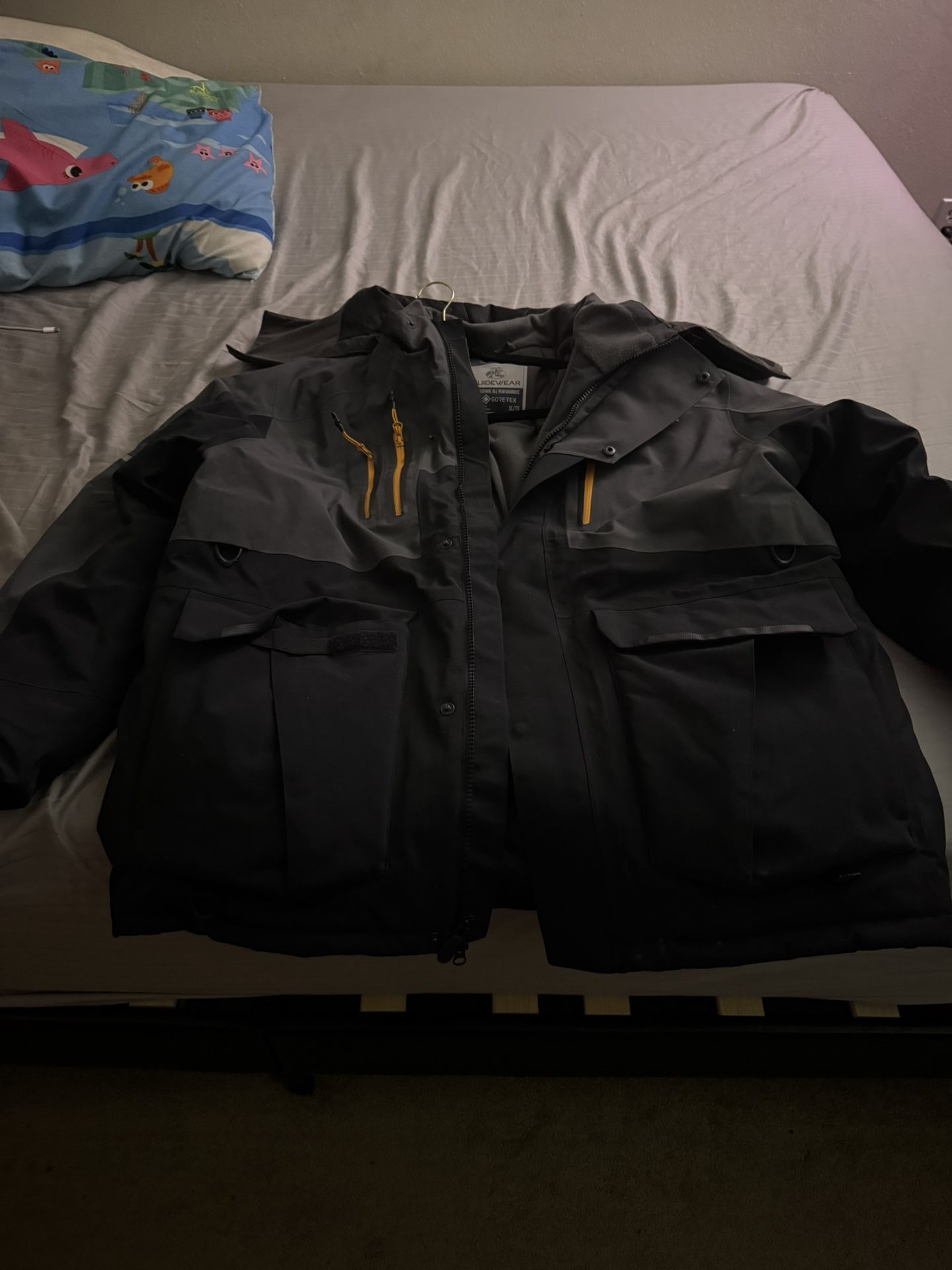 Men’s GoreTex XL Guide Wear All Weather Jacket