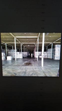 Large quantity of pharmasutical bottels