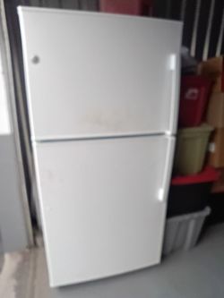 GE Fridge