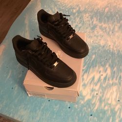 Black Air Force 1s