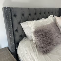 Queen Bed Frame (Gray) 