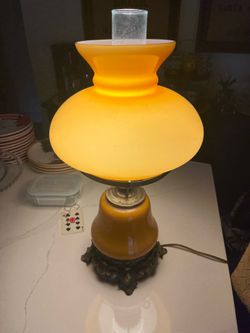 L&L WMC 1973 Vintage hurricane lamp