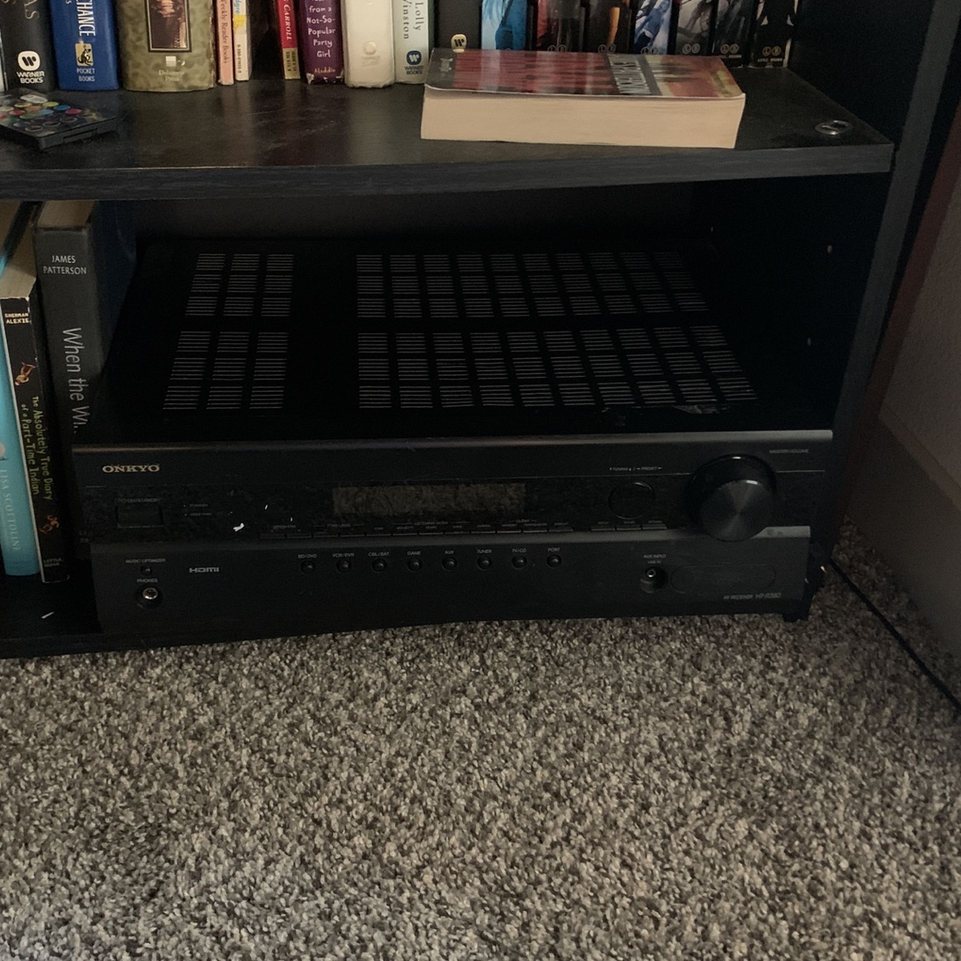 onkyo HT-R380 av receiver with 2 speakers and subwoofer