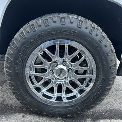 LT275/65R18 Wheels And Tire 