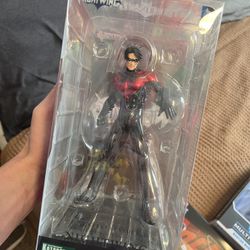 Nightwing Statue 