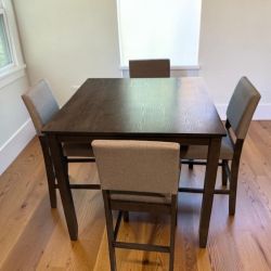 Dining Table - Excellent Condition