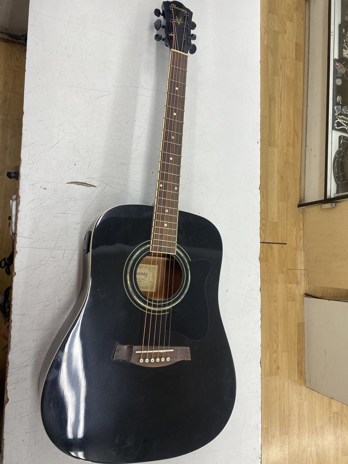 $225 Ibanez V200S-BK 3U-01 Black Acoustic Guitar