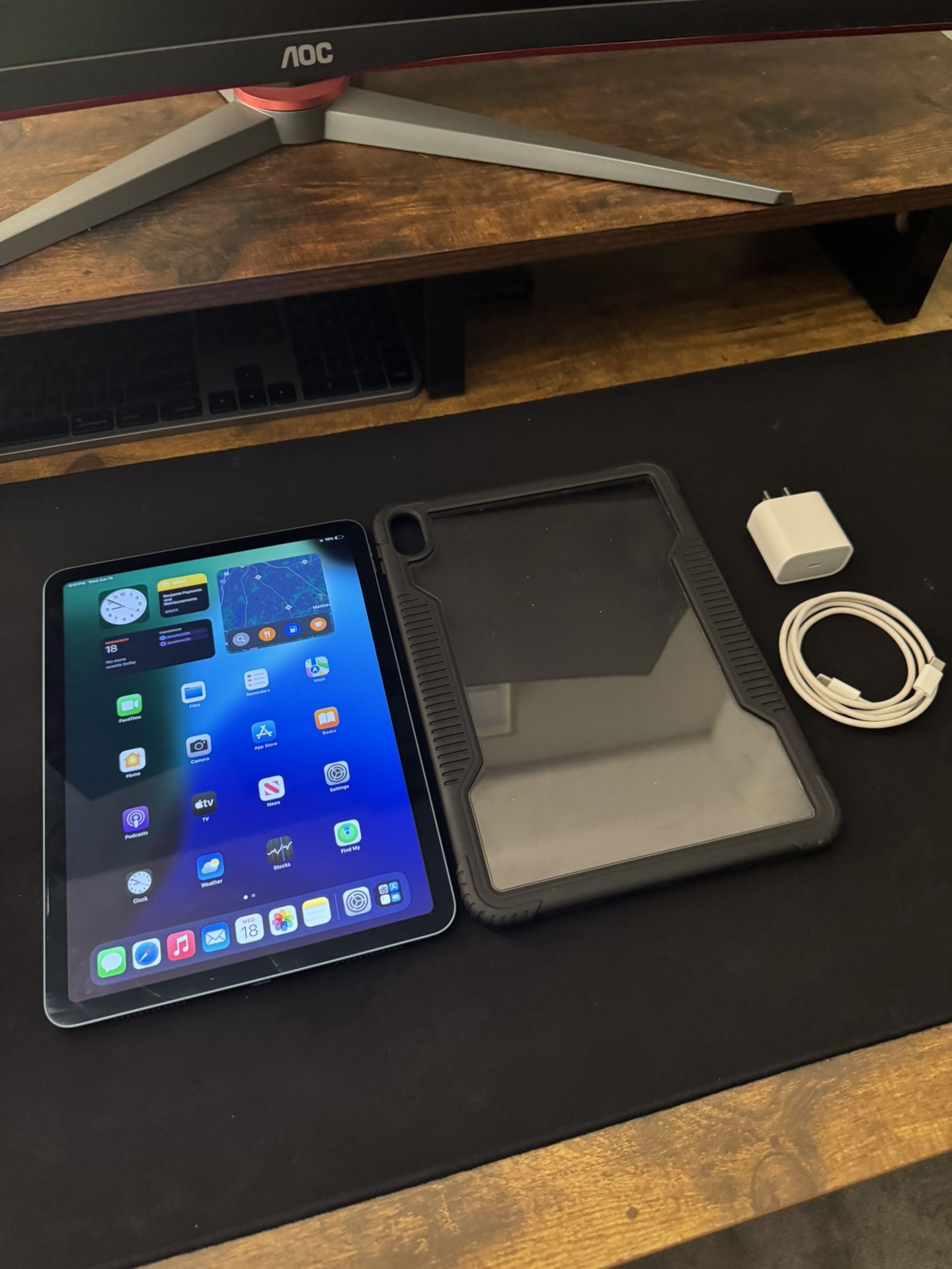 iPad Air 5th Generation (Wifi) Bundle