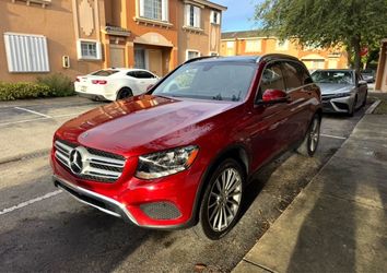 2017 Mercedes-Benz GLC 300