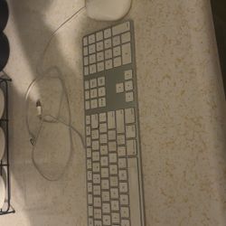 Mac Key Board And Mouse 