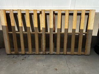 Free Wood Shipping Pallet