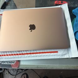 Laptop 13” – M1 Chip – 8GB RAM – 256GB SSD – Pink