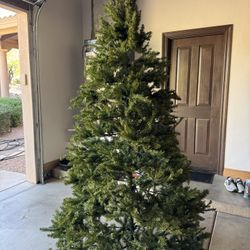 7’ Artificial Christmas Tree