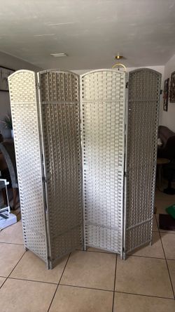 Room divider