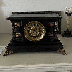 Antique Mantle Clock