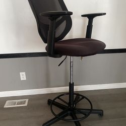 VERY NICE TALL DESK CHAIR 