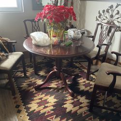 Table & 4 Chairs