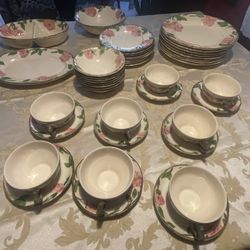 Franciscan Desert Rose Dinnerware Set – Service for 8 (Vintage, Made in England)