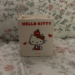 Hello Kitty Pen Holder