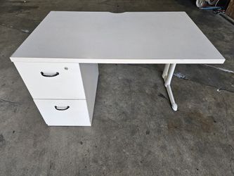 Desk 48x30