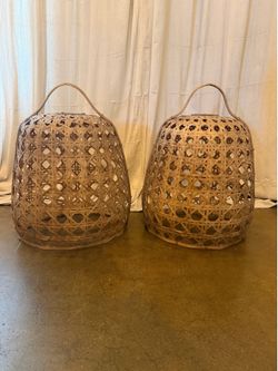 Light pendants