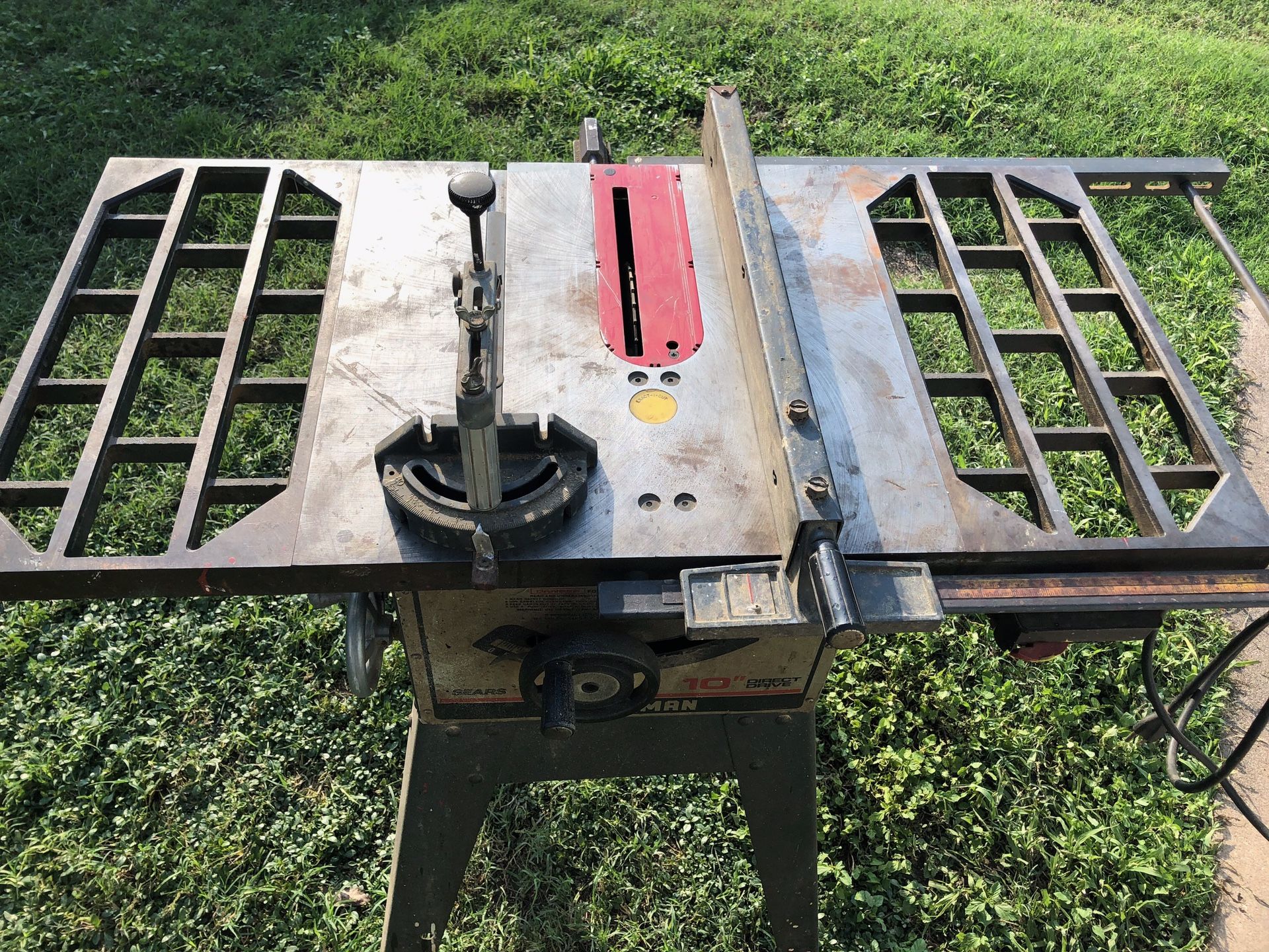 Sears Craftsman 10inch Direct Drive table saw.