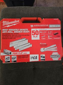 Milwaukee 50-Piece 1/4" Ratchet and Socket Set